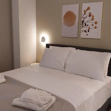 Uni Island - City Heart Suites Heraklion Zewnętrze zdjęcie