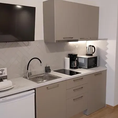 Uni Island - City Heart Suites Heraklion Zewnętrze zdjęcie