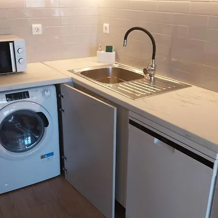 Uni Island - City Heart Suites Heraklion Zewnętrze zdjęcie